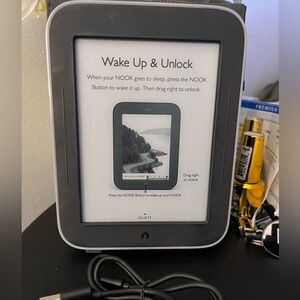 NOOK Simple Touch with Glowlight e-reader used